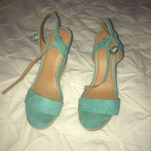 Blue wedges